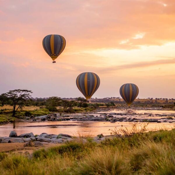 baloon in serengeti