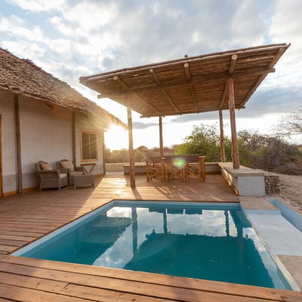 hotel swimming pool