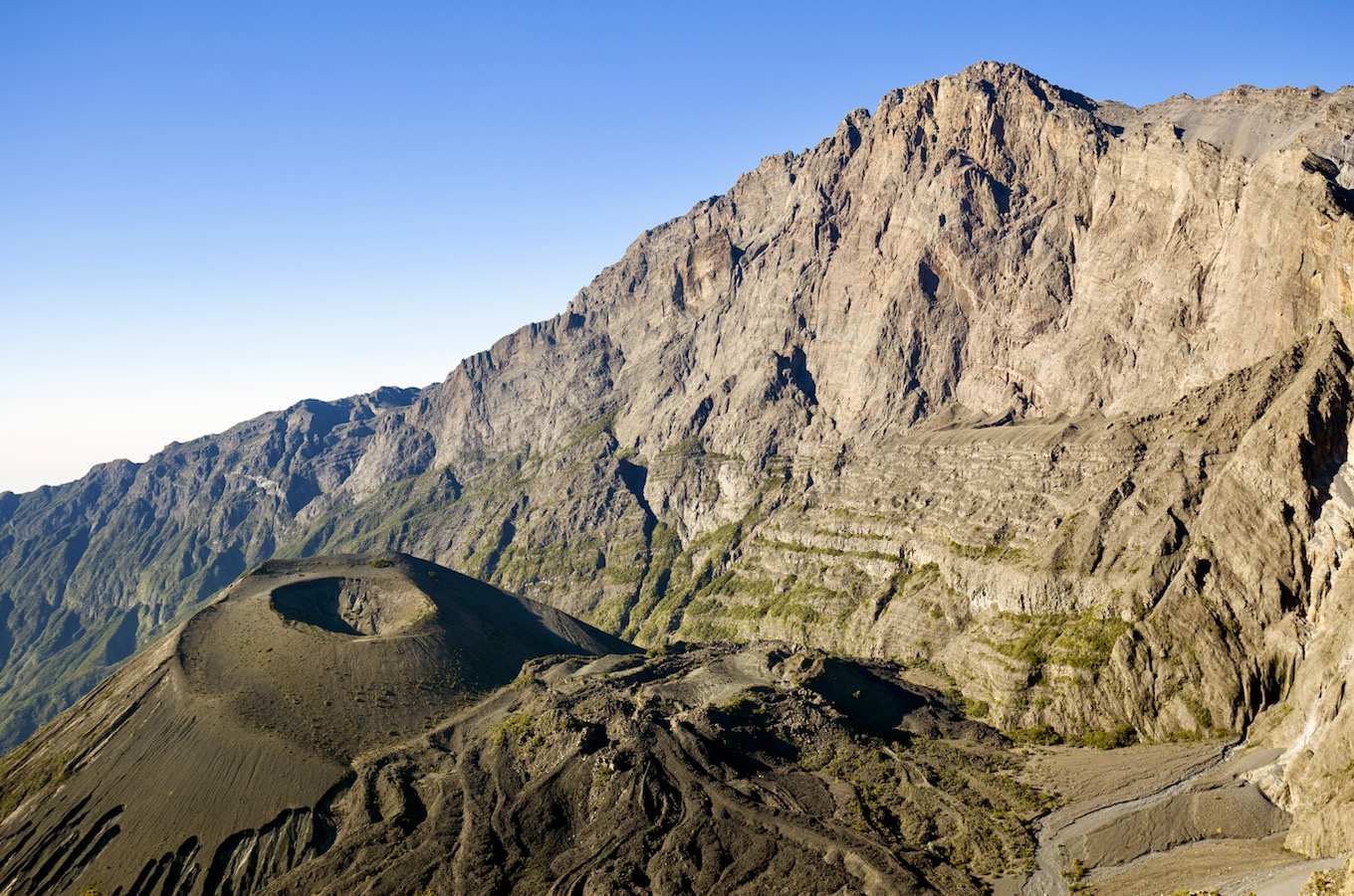 Mt Meru and ash cone. Tanzania. Africa.