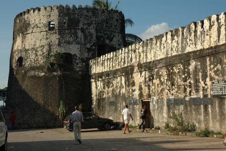 4-Day Fly-in Safari Tanzania the center of slave fron zanzibar during colonial salve market
