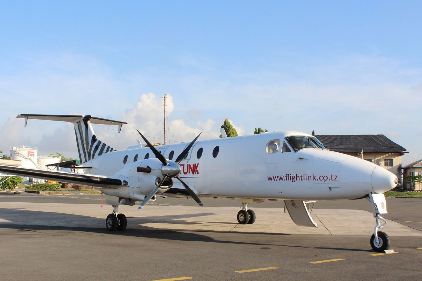 4 day serengeti luxury safari flight link from arusha airport